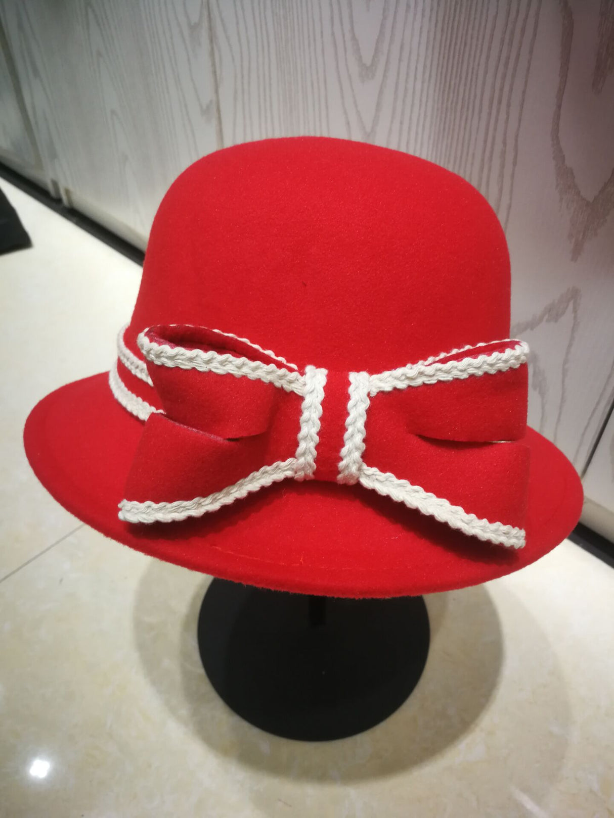 Années 60 Chapeau Derby Rétro Noeud Bicolore - Ma Penderie Vintage