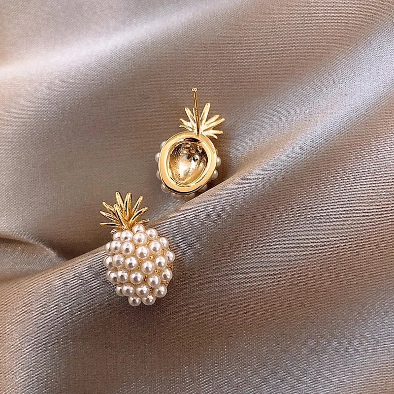 <tc>1940's</tc> Vintage Pineapple Pearl Earrings