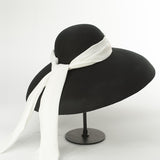 Années 60 Chapeau Laine Glamour Hepburn Noir et Blanc - Ma Penderie Vintage